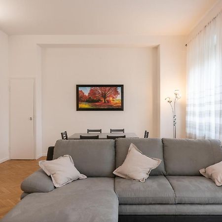 Vittoria 1 Lejlighed Milano Eksteriør billede